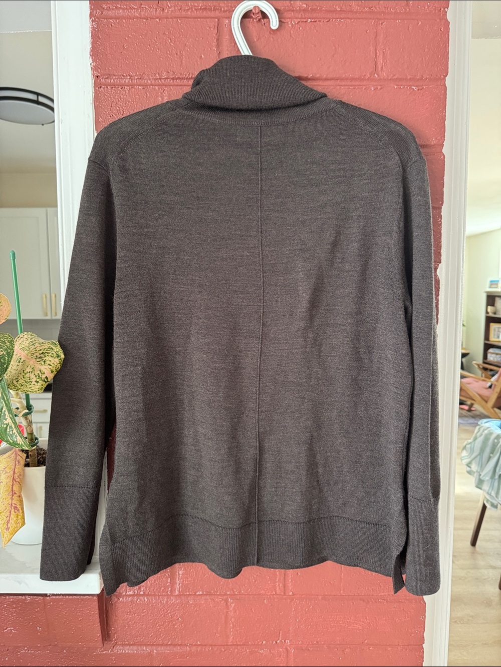 Banana Republic 100% Merino Wool Brown Cowl Turtleneck Sweater Medium - Picture 6 of 7